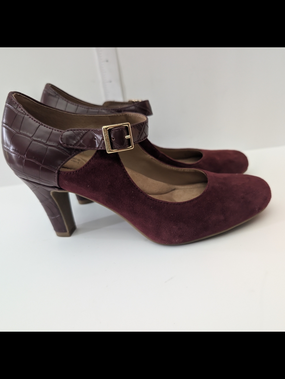 Giani Bernini Burgundy Suede Mary Jane Heels with Croc-Trim Strap Size 6M - Picture 1 of 12